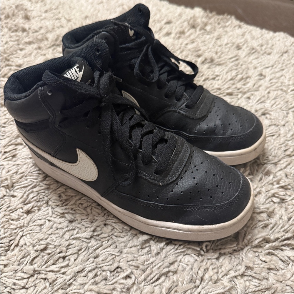 Nike Court Vision Mid Sneakers Women's Size 7. CD5436-001 Black Basketball Shoes